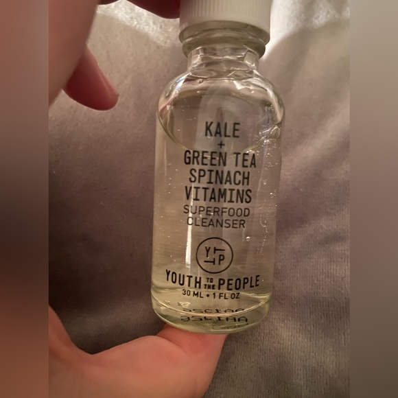 Youth to the People Facial Cleanser 30mls - Picture 2 of 2